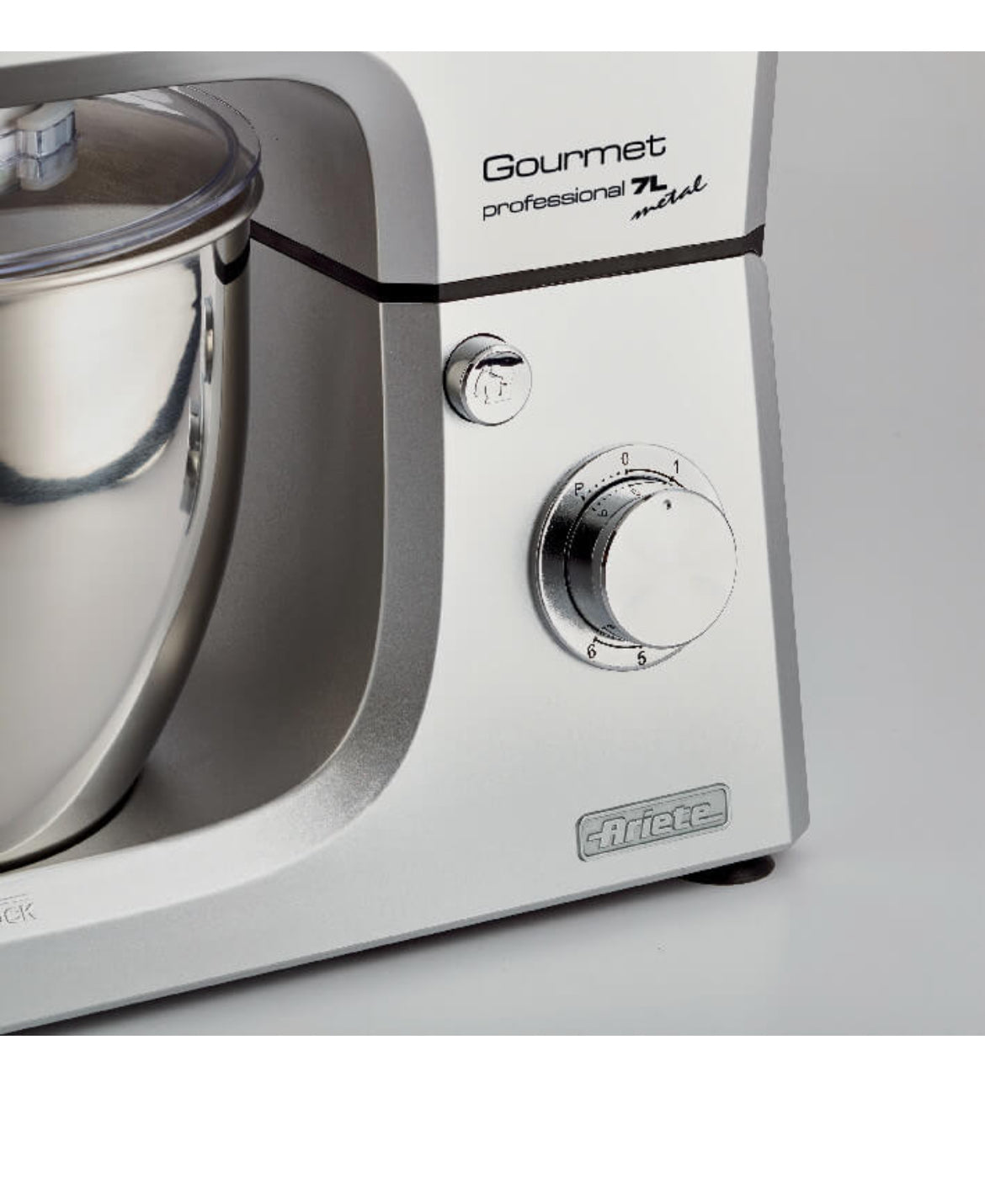 Gourmet Professional 7L Metal
1598/10
Impastatrice con Frullatore Planetaria 7 litri di capacità. Completa di accessori frusta elettrica per montare e gancio per impastare