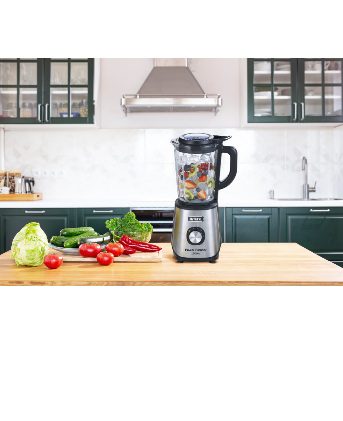 Power Blender 1200W
0579/00
1200W di potenza. 4 lame in acciaio inox. Piedini Antiscivolo. Funzione tritaghiaccio. Pratico e ideale per ogni angolo della cucina. Silver