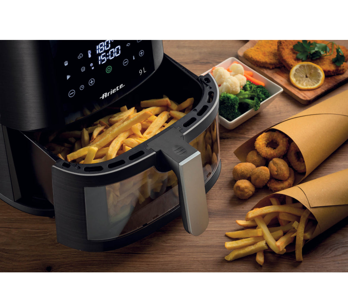 Friggitrice ad aria 9L con vetro Nero
4630/00
Per grandi quantità di fritto e tanta croccantezza. Adatta a fritture di pesce, carne, crocchette, patatine e alimenti impanati. 8 programmi preimpostati ideali per cene in famiglia e con amici. BPA Free