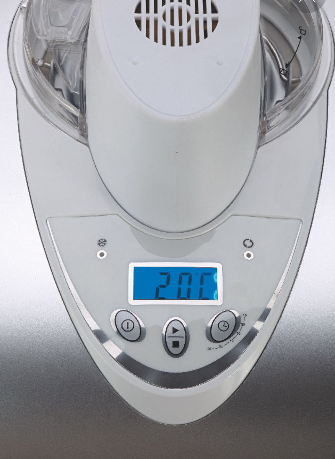 Gran Gelato Metal
0693/00
Gelatiera autorefrigerante per preparare il gelato fatto in casa. Cestello estraibile e compressore per creare un gusto dopo l’altro. Facile e intuitiva da utilizzare.