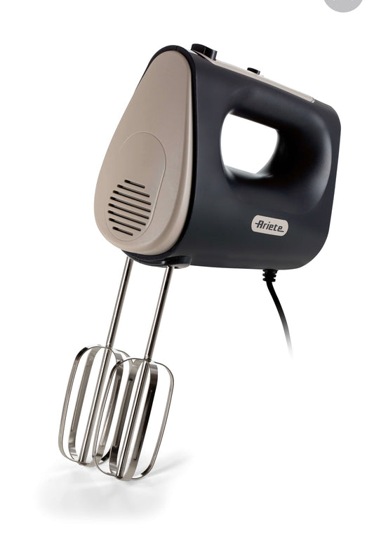 Sbattitore elettrico Breakfast Dark & Sahara Grey
1545/00
Miglior omogeneità dei prodotti e tempi di lavorazione ridotti. 450W. 5 velocità + Funzione Turbo con fruste elettriche per montare e impastare. Grigio scuro & Tortora