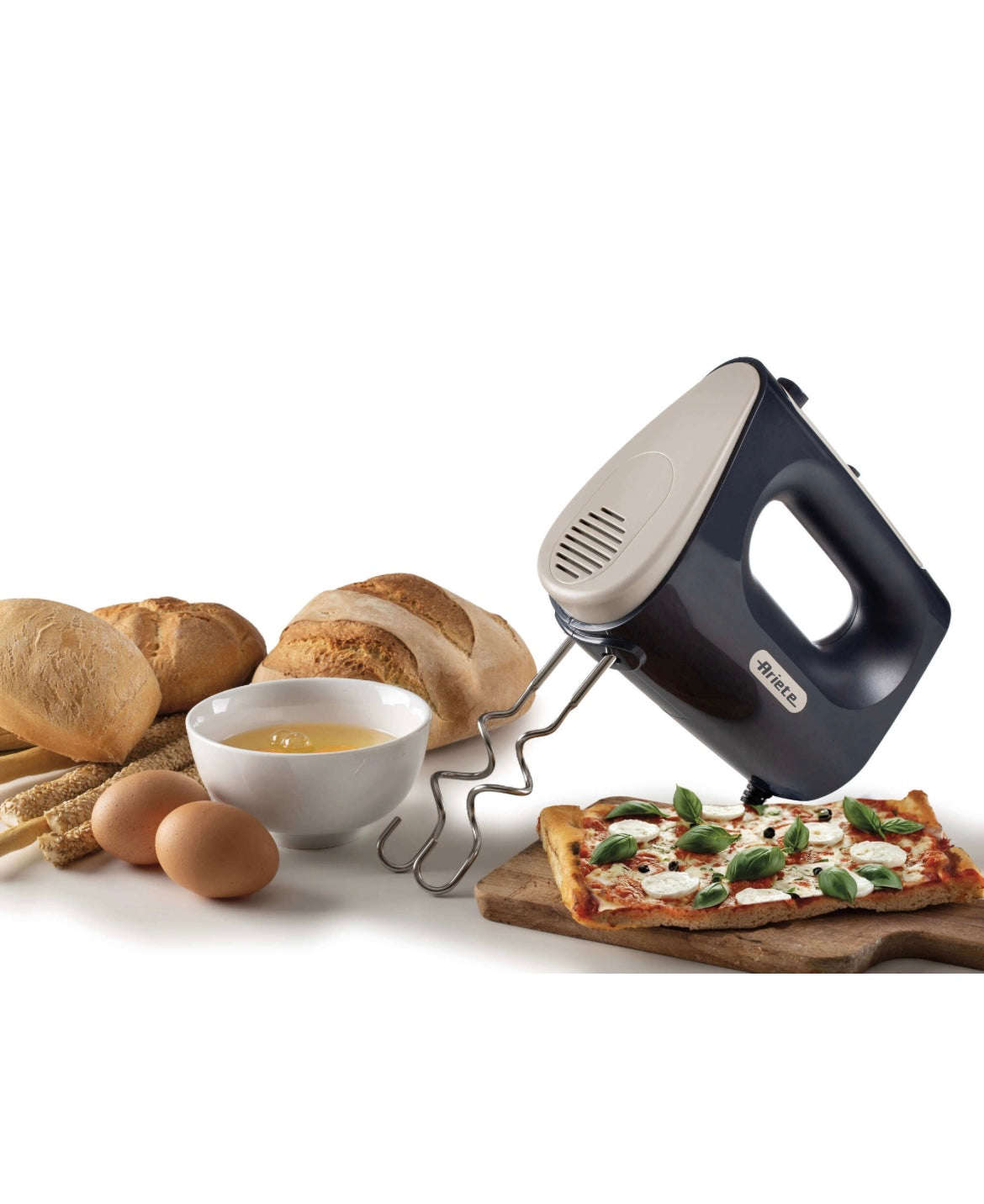 Sbattitore elettrico Breakfast Dark & Sahara Grey
1545/00
Miglior omogeneità dei prodotti e tempi di lavorazione ridotti. 450W. 5 velocità + Funzione Turbo con fruste elettriche per montare e impastare. Grigio scuro & Tortora