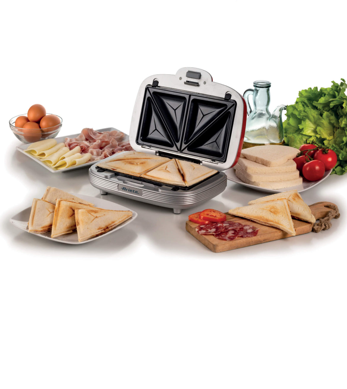 Sandwiches & Cookies Party Time Rosso
1972/00
Piastra Elettrica Multifunzione per muffin, donuts e sandwiches, con design unico degli American Diner anni ‘50. Ideale per preparare merende dolci e salate con allegria. Let’s party con Party Time Ariete!
Ro