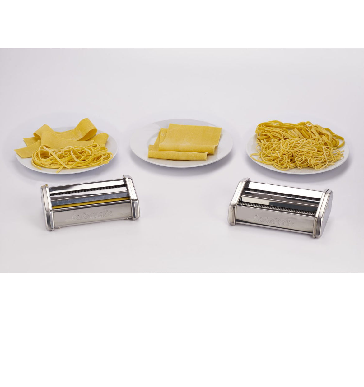 Pastamatic 1593
1593/00
Sfogliatrice elettrica per stendere la pasta fresca fatta in casa. 9 livelli di spessore della sfoglia. 2 rulli per 5 formati di pasta: lasagna, fettuccine, pappardelle, tagliatelle, tagliolini