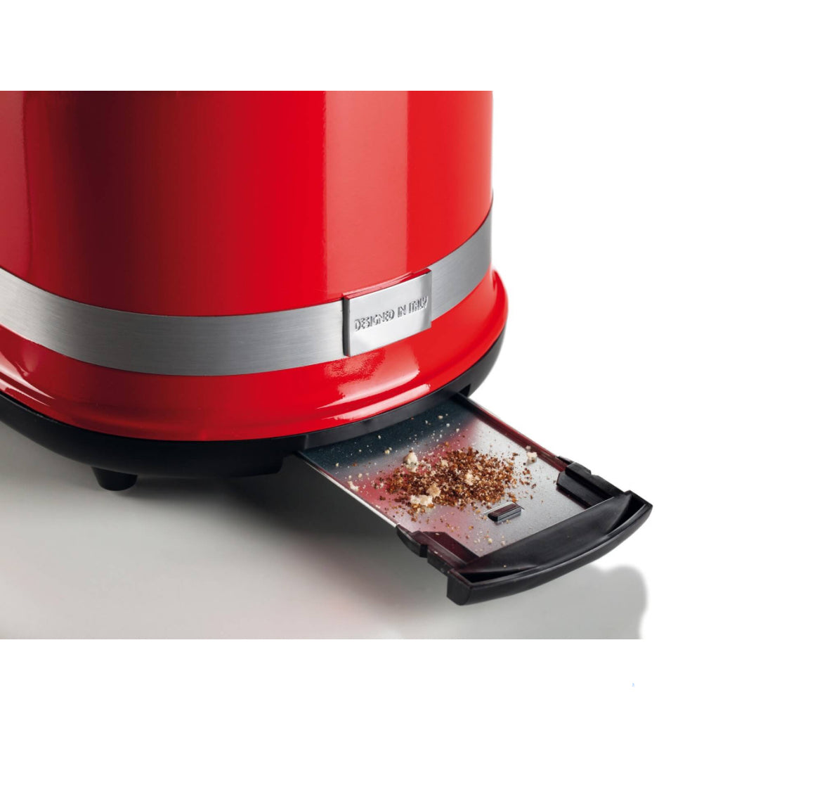 Tostapane Moderna Rosso
0149/00
Tostapane di design che unisce estetica e funzionalità per tostare perfettamente pane o sandwich farciti. 2 Fette con pinze in dotazione. 6 Livelli di Doratura. Funzioni: Cottura, Riscaldamento, Scongelamento