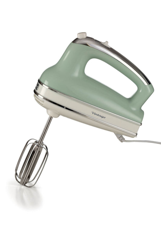 Vintage
Sbattitore elettrico Vintage Verde
1548/04
Miglior omogeneità dei prodotti e tempi di lavorazione ridotti. 450W. 5 velocità + Funzione Turbo con fruste elettriche per montare e impastare. Design Vintage Retrò