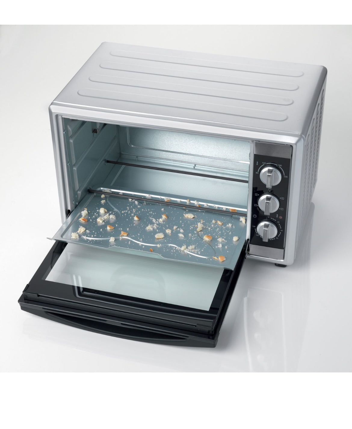 Bon Cuisine 560
0945/00
Forno elettrico con funzione ventilato e girarrosto. 6 posizioni di cottura. Timer fino a 120 minuti. temperatura massima 230°