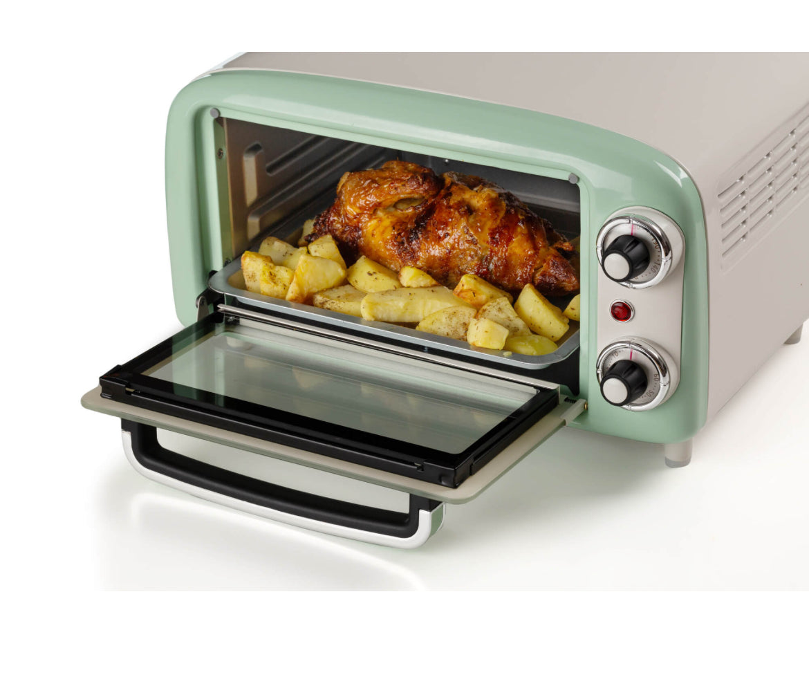 Forno Vintage Verde 10L
3919/04
Forno Elettrico Vintage 10 Litri, doppio vetro, timer impostabile fino a 60’, temperatura regolabile fino a 230°C.