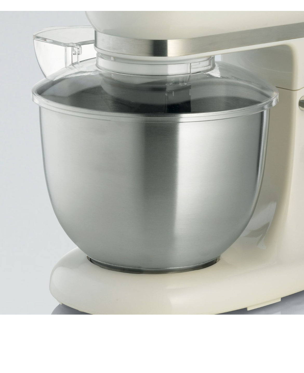 Impastatrice Planetaria Vintage Verde
1588/04
Planetaria con tazza da 5,5 litri in acciaio inox. Gancio impasti duri, frusta impasti morbidi, frusta per montare. 7 velocità per impastare, montare e amalgamare tutti gli ingredienti. Verde