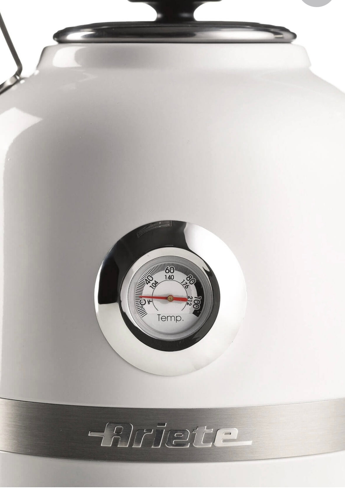 Bollitore Elettrico Moderna Bianco
2854/01
Bollitore Bianco da 1,7 Litri della Linea Moderna Ariete. Termometro esterno. Filtro rimovibile. Autospegnimento. Un tocco di stile nella tua cucina!