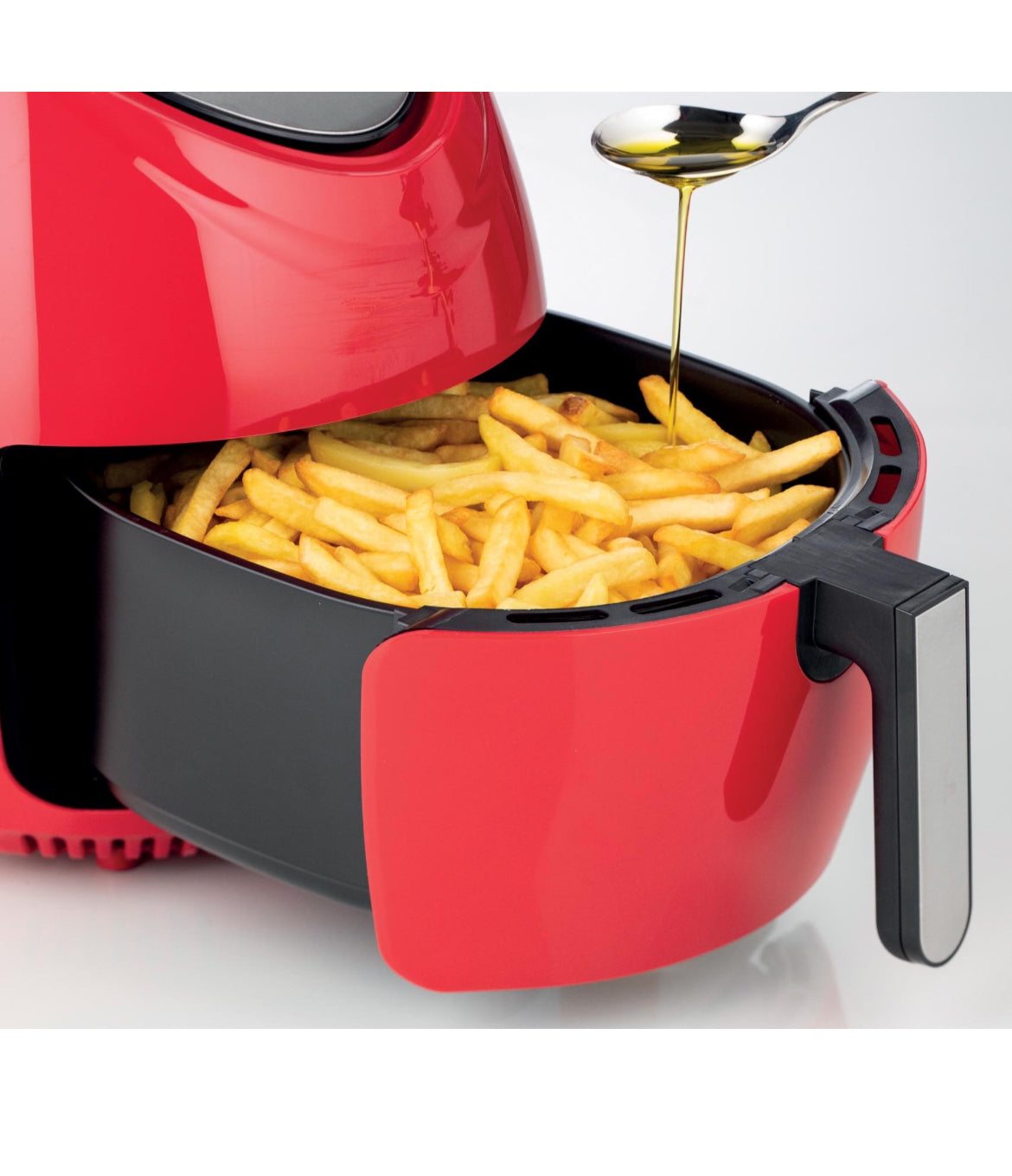 Airy Fryer XXL Rosso
4618/01
Friggitrice ad aria da 7 litri. Cuoce ad aria calda, frigge senza odori, con un solo cucchiaio di olio fino a 2,5 kg di patatine fritte in una sola volta. Temperatura regolabile max 200°. Rosso. BPA Free