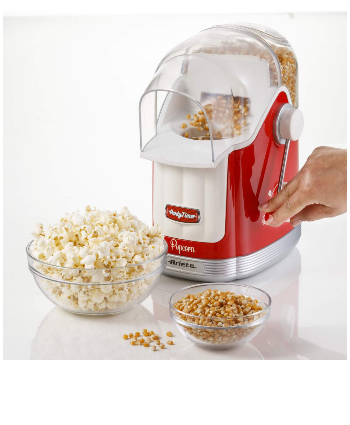 Pop Corn Maker Party Time Rosso
2958/00
Macchina per fare pop corn croccanti, naturali e senza utilizzo di grassi in soli 3 minuti. 1100W. Serbatoio da 600g con leva per dosare 50g alla volta. Rosso.