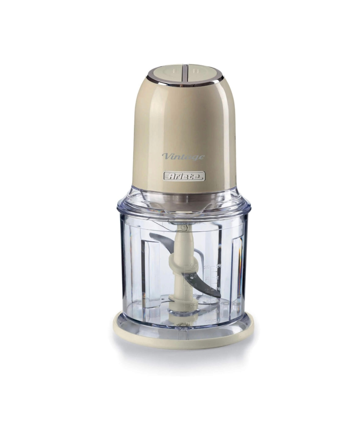 Vintage
Tritatutto Vintage Beige
0438/03
Tritatutto a 2 velocità , 2 pulsanti e 4 lame in Acciaio Inox. Tritaverdure e Tritaghiaccio. Tazza graduata da 600ml.