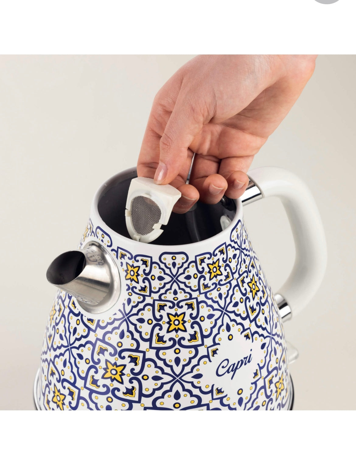 Bollitore 1,7 Litri Capri
2869/0C
1,7 L per infusi, tè e tisane. Autospegnimento. 2000W