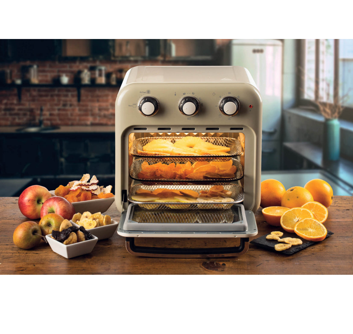 Vintage
Friggitrice ad aria + Forno Vintage Beige
4632/03
Per grandi quantità di fritto e tanta croccantezza, 16L di capacità. Adatta a fritture di pesce, carne, crocchette, patatine e alimenti impanati. Cestello trasparente. Con luce interna.