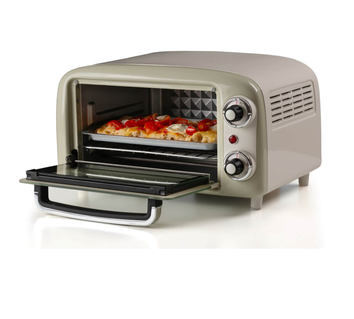 Forno Vintage Beige 10L
3919/03
Forno Elettrico Vintage 10 Litri, doppio vetro, timer impostabile fino a 60’, temperatura regolabile fino a 230°C.