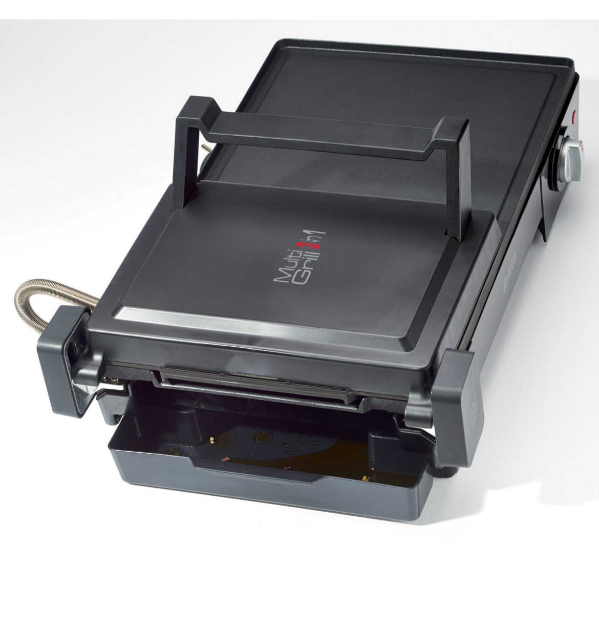 Multi Grill 3 in 1
1916/10
Griglia elettrica da tavolo 3 in 1 con piastra liscia e rigata, piastra a contatto, barbecue estendibile. Rotazione del coperchio a 180°. Termostato regolabile.