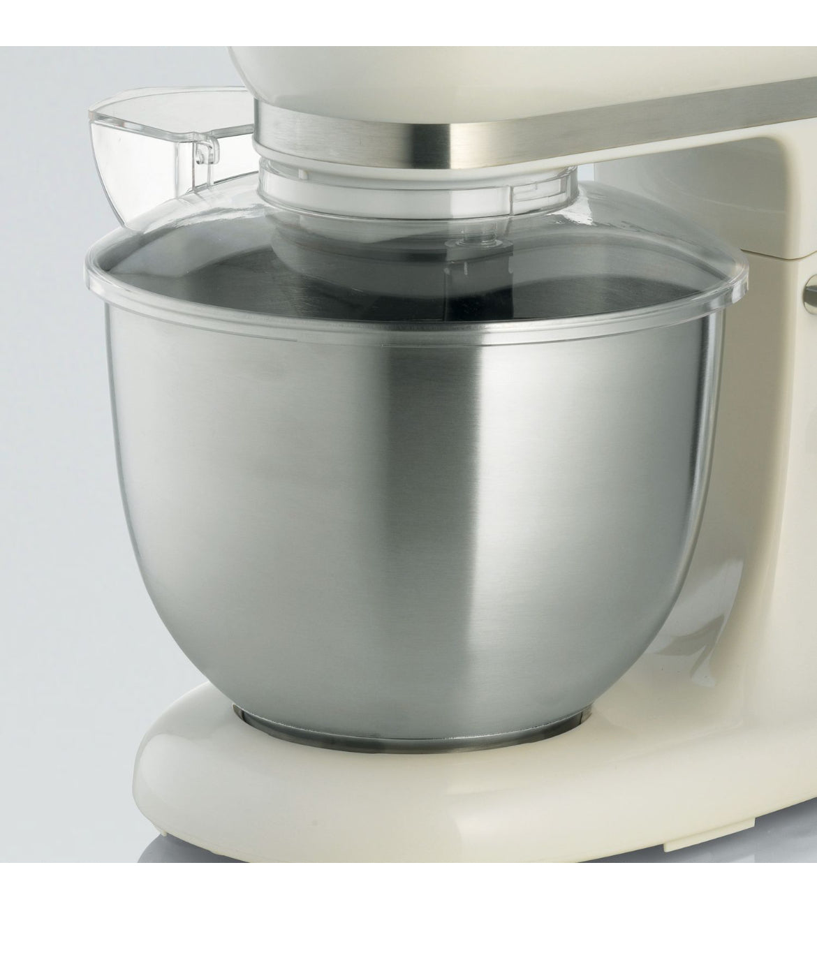 Impastatrice Planetaria Vintage Celeste
1588/05
Planetaria con tazza da 5,5 litri in acciaio inox. Gancio impasti duri, frusta impasti morbidi, frusta per montare. 7 velocità per impastare, montare e amalgamare tutti gli ingredienti. Celeste