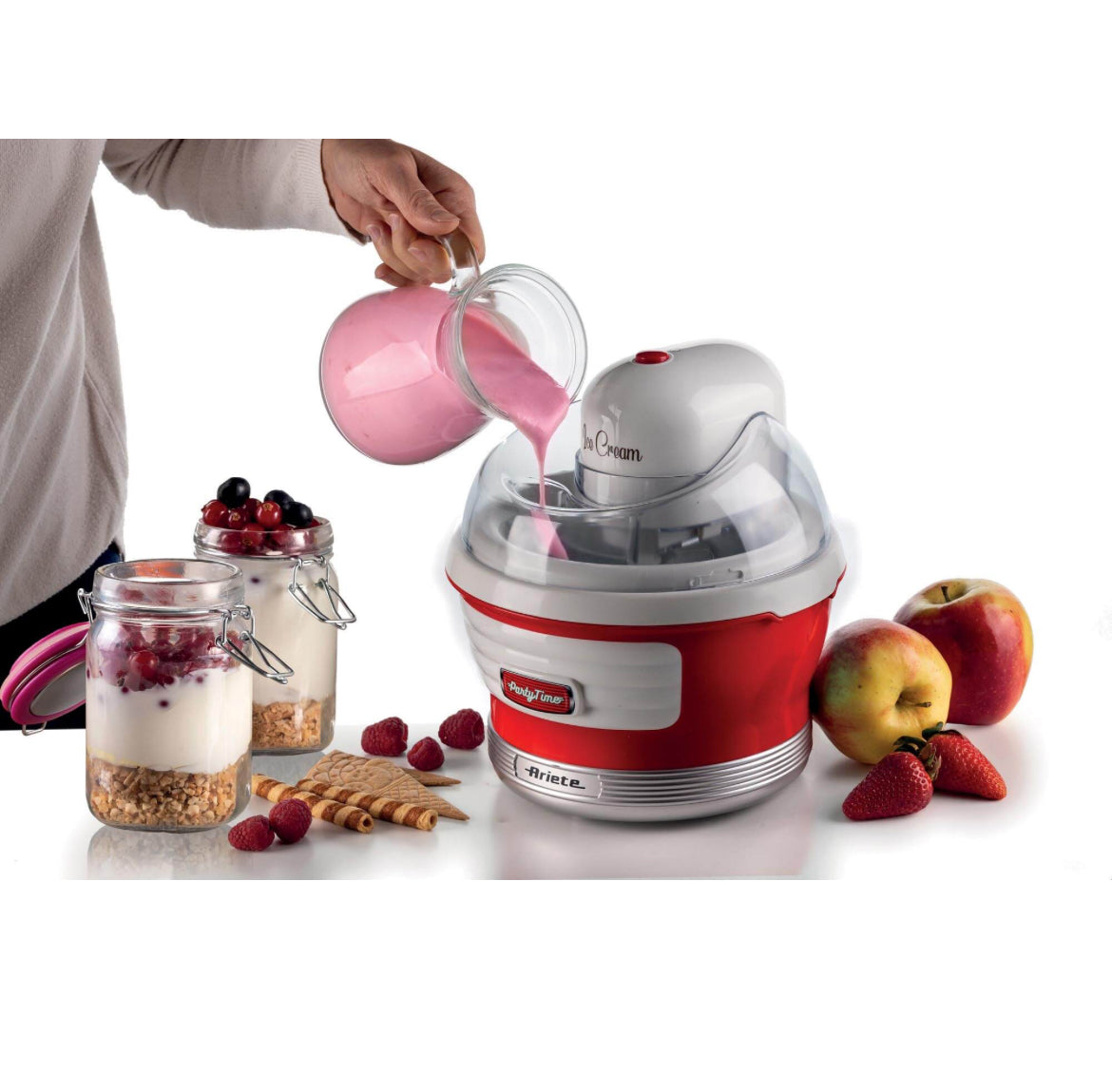 Party Time
Ice Cream Maker Party Time Rosso
0643/00
Per gelati, sorbetti e yogurt gelato. Per un perfetto party in casa, Ice Cream Maker prepara il tuo gelato in 30 minuti per tutta la famiglia e amici. Potenza 12 W e 1,5 L di capacità. Rosso