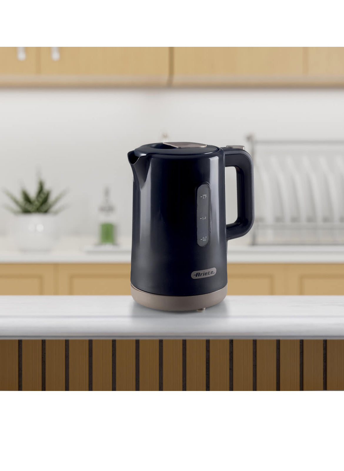 Breakfast
Bollitore 1,7L Breakfast Dark & Sahara Grey
2846/00
2200 w di potenza. Base cordless 360°. Spegnimento automatico. Pratico e ideale per ogni angolo della cucina. Grigio scuro & Tortora