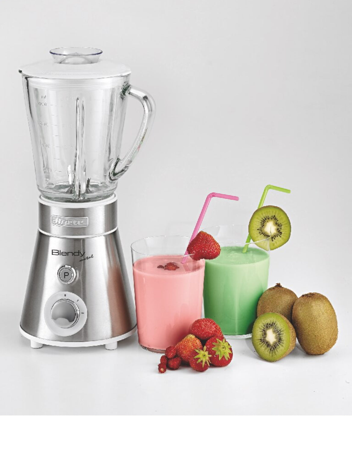 Blendy Metal
0561/00
Dotato di lame in acciaio inox. Capacità tazza in vetro 800 ml. Potenza 300W. 2 velocità + Pulse.