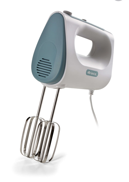 Sbattitore elettrico Breakfast White & Aegean teal
1545/01
Miglior omogeneità dei prodotti e tempi di lavorazione ridotti. 450W. 5 velocità + Funzione Turbo con fruste elettriche per montare e impastare. Bianco & Celeste