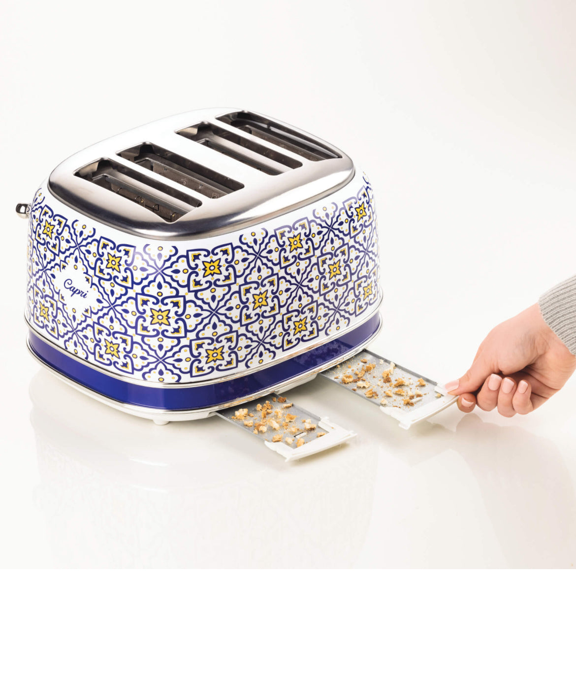 Tostapane 4 fette Capri
0156/0C
4 slot con comandi separati 2x2. 6 livelli di doratura. Espulsione automatica delle fette. Corpo in metallo. Tosta, riscalda e scongela. Senza pinze.