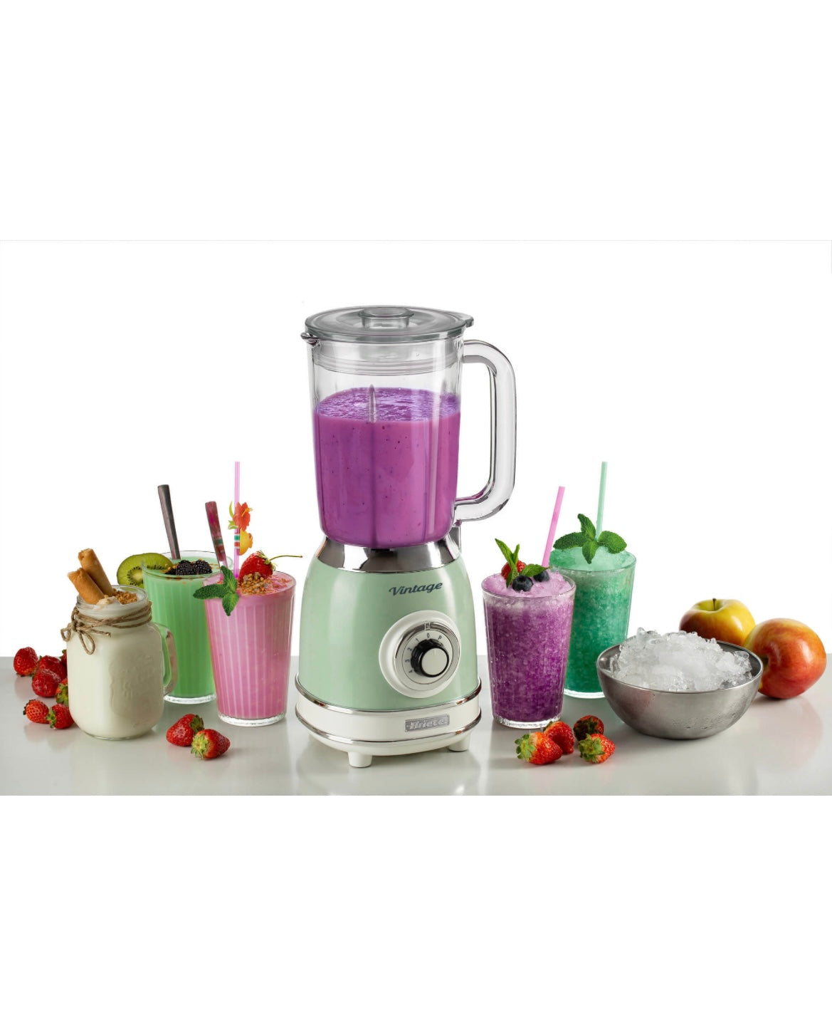 Frullatore con Tazza in Vetro Vintage Verde
0583/04
Tazza in vetro da 1,5 Litri. 4 Velocità + Pulse con funzione tritaghiaccio. 4 Lame in Acciaio Inox.