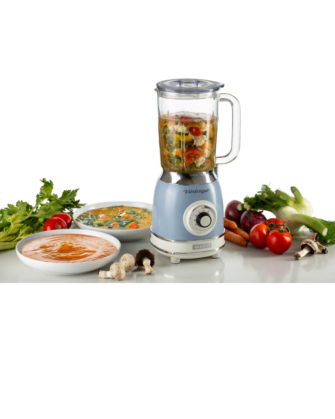 Frullatore con Tazza in Vetro Vintage Celeste
0583/05
Tazza in vetro da 1,5 Litri. 4 Velocità + Pulse con funzione tritaghiaccio. 4 Lame in Acciaio Inox.