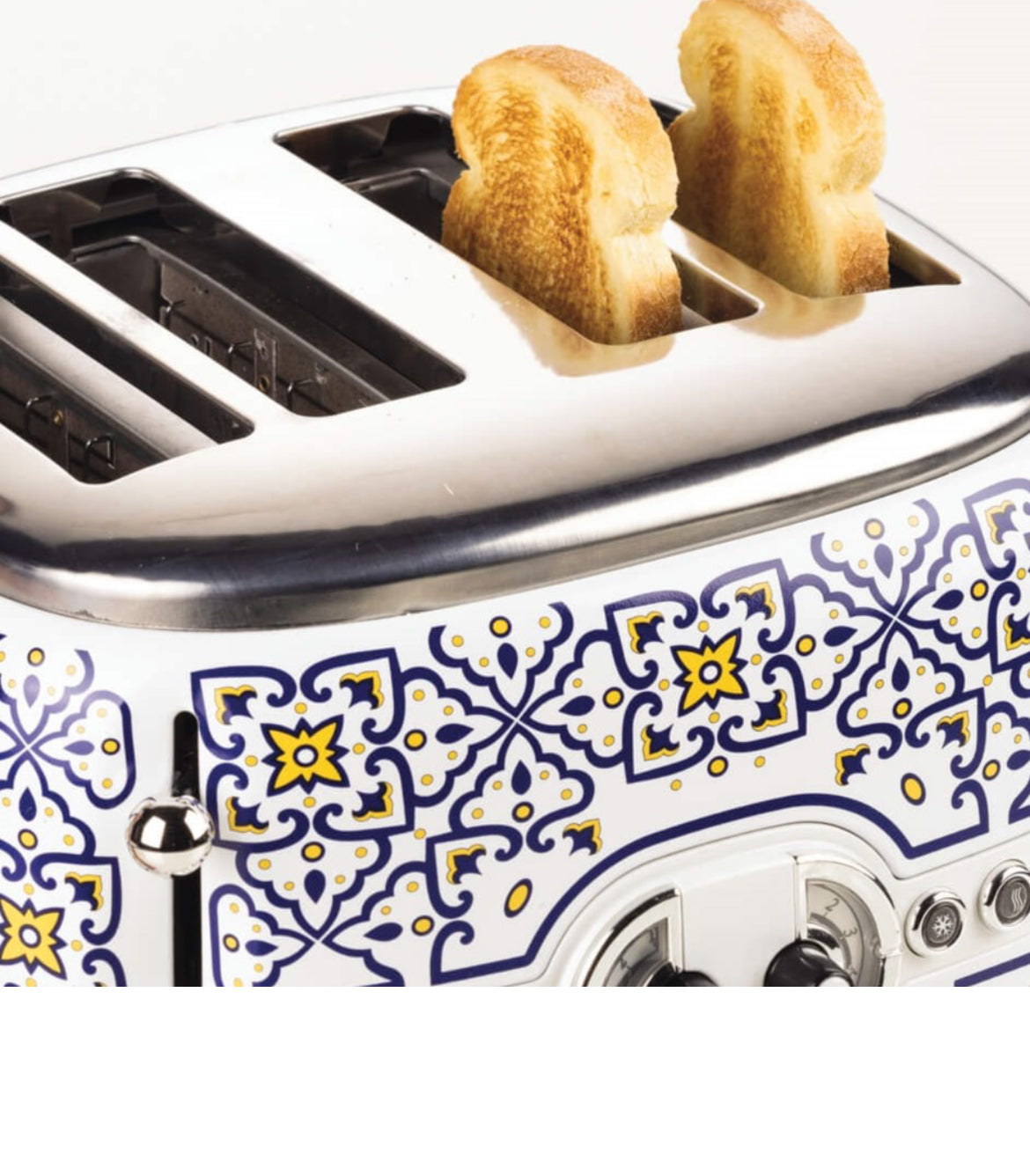 Tostapane 4 fette Capri
0156/0C
4 slot con comandi separati 2x2. 6 livelli di doratura. Espulsione automatica delle fette. Corpo in metallo. Tosta, riscalda e scongela. Senza pinze.