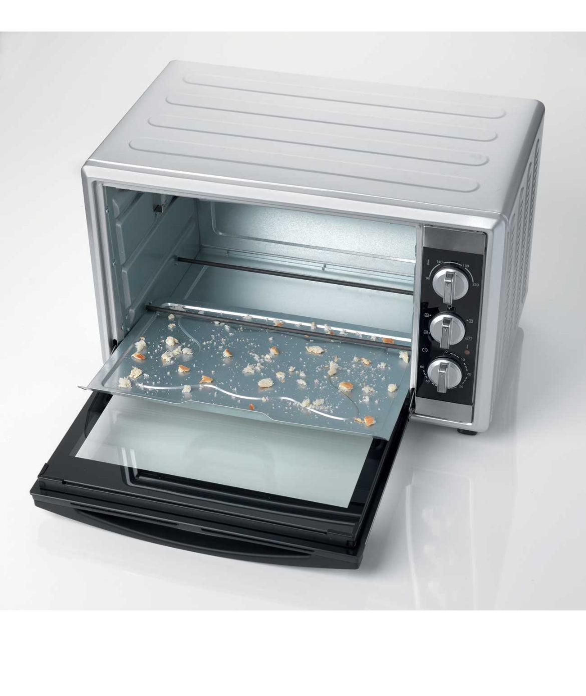 Bon Cuisine 450
0986/11
Forno elettrico 45 Litri con Girarrosto. Funzione statica e ventilata. 6 modalità di cottura. Timer fino a 60’. Temperatura regolabile fino a 230°C.