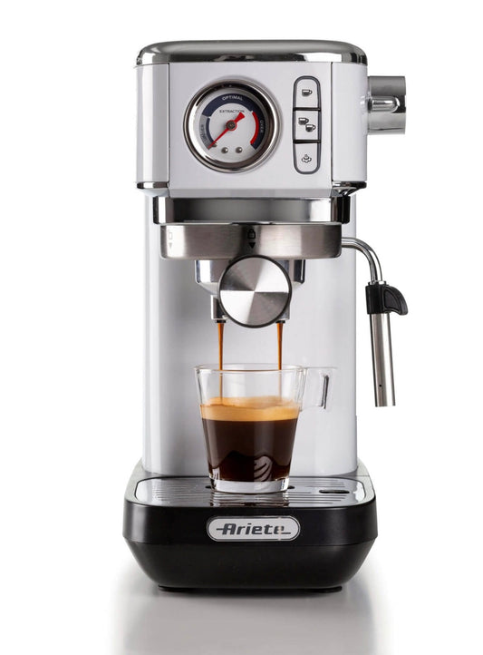 Macchina per caffè espresso Metal con manometro 1381 Bianco
1381/14
Solida preziosa e compatta per caffè gustosi e cappuccini cremosi grazie al dispositivo Maxi-Cappuccino. Manometro integrato. Compatibile con polvere di caffè e cialde ESE. Erogazione acq