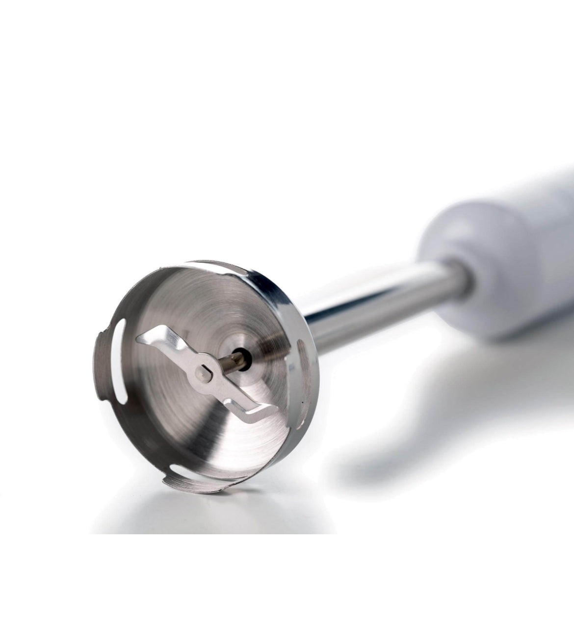 Frullatore a immersione con tritatutto 3in1 Breakfast White & Aegean Teal
0601/11
700W. 2 velocità. Lama e Gamba removibile in acciaio inox. Pratico e ideale per ogni angolo della cucina. Bianco & Celeste