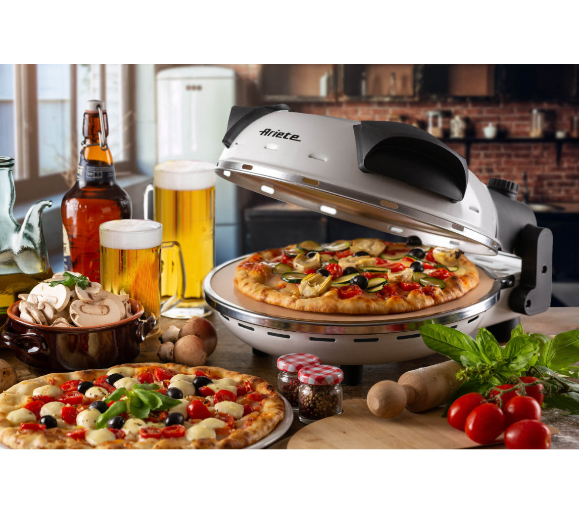 Pizza in 4' minuti Bianco
0918/00
Forno per pizza elettrico in pietra refrattaria con trattamento antiaderente di 32 cm di diametro. 5 livelli di cottura. Temperatura massima 400°. Ideale per cuocere la pizza fatta in casa. Bianco